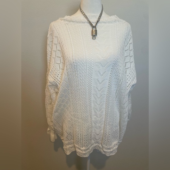 ⭐️Elegant White Knit Sweater - Picture 2 of 5
